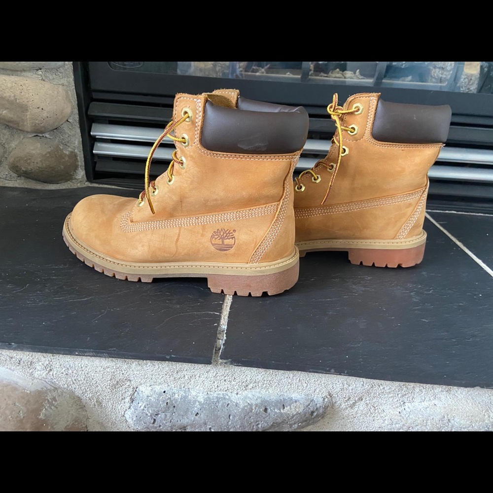 Size 5 timberlands